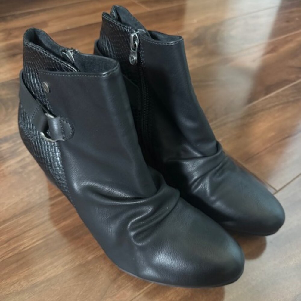 Blowfish Malibu Black Wedge Bootie Women's Size 9-1/2